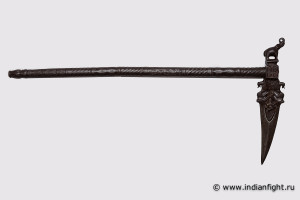 The pointed axe "zaghnol"